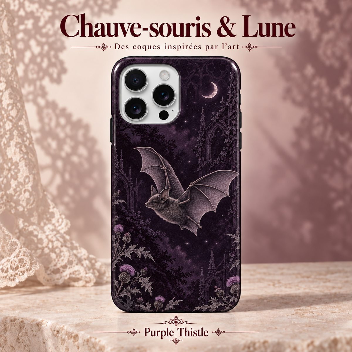 Chauve-souris & Lune — Purple Thistle — coque illustrée sur fond rose poudré et dentelle