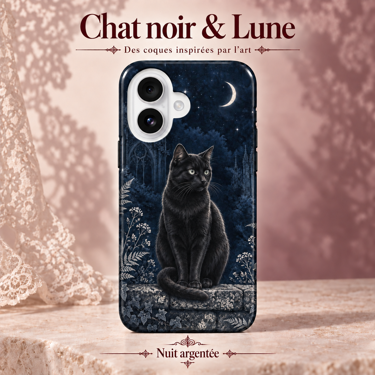 Chat noir & Lune — Nuit argentée — coque illustrée sur fond rose poudré et dentelle